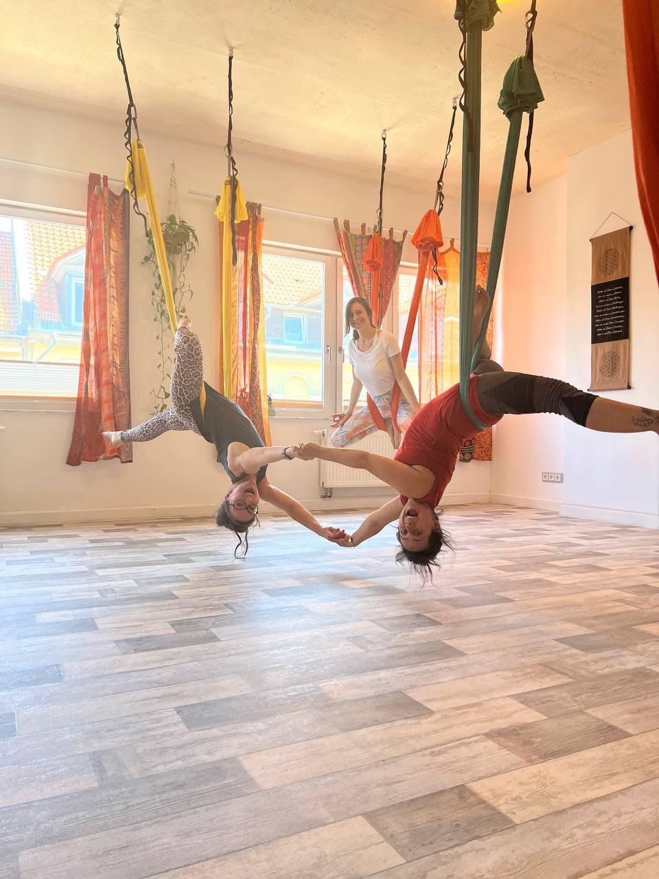 Infoveranstaltung zur Ausbildung Tuchyogalehrer-in